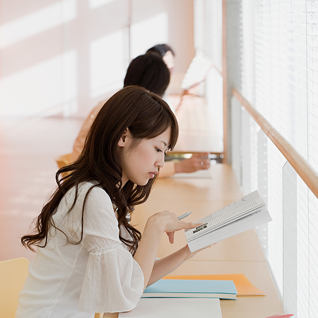 奨学事業サムネイル